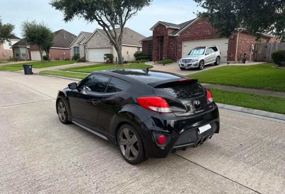 2014 Hyundai Veloster - Image 2 of 15