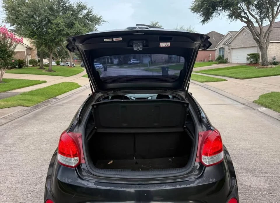 2014 Hyundai Veloster - Image 6 of 15