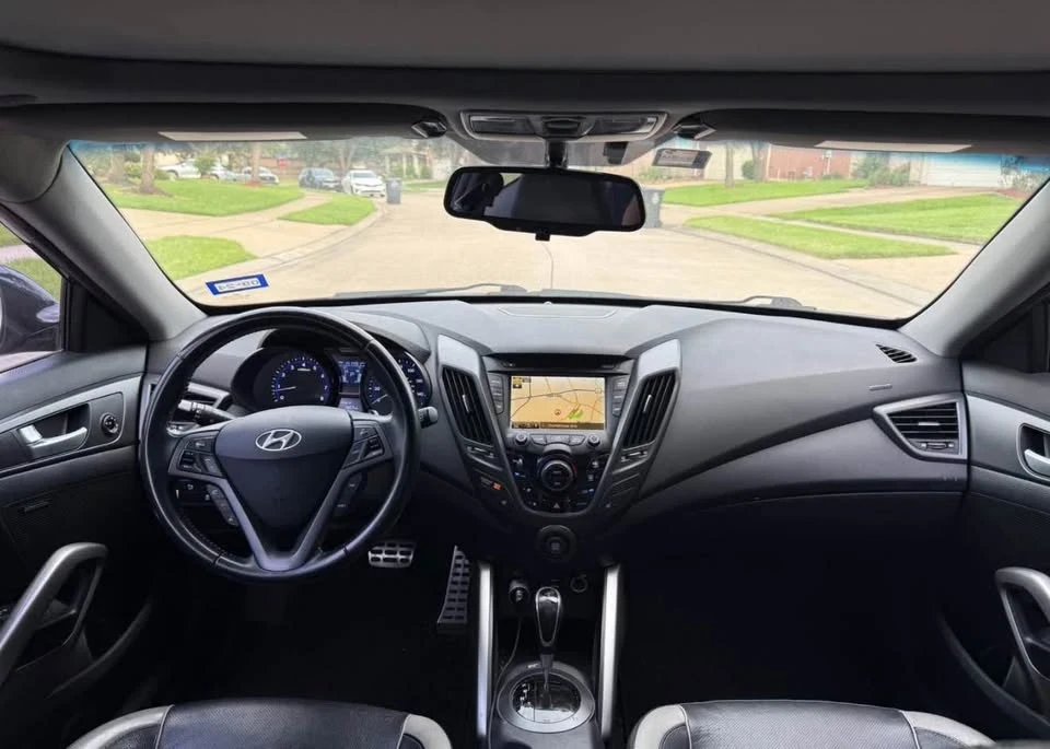 2014 Hyundai Veloster - Image 10 of 15
