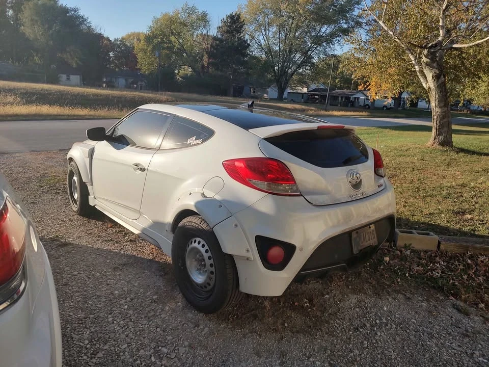 2014 Hyundai Veloster - Image 4 of 10
