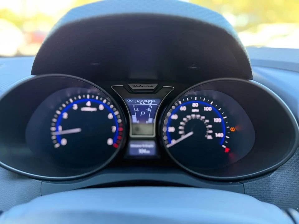 2014 Hyundai Veloster - Image 8 of 10