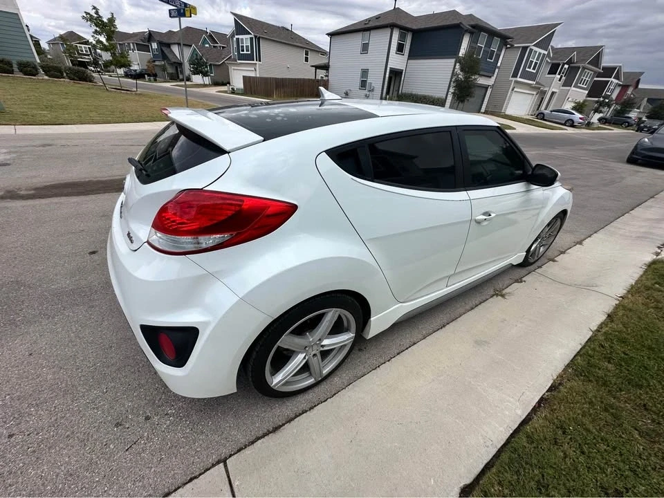 2014 Hyundai Veloster - Image 12 of 14