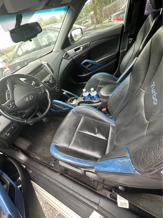 2014 Hyundai Veloster - Image 10 of 14
