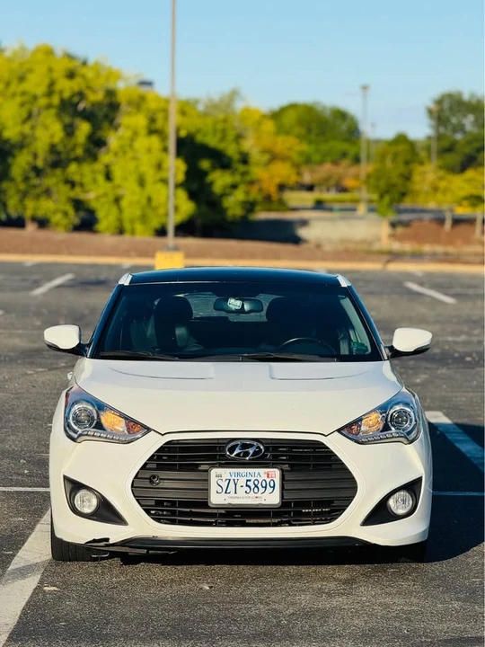 2014 Hyundai Veloster - Image 2 of 9