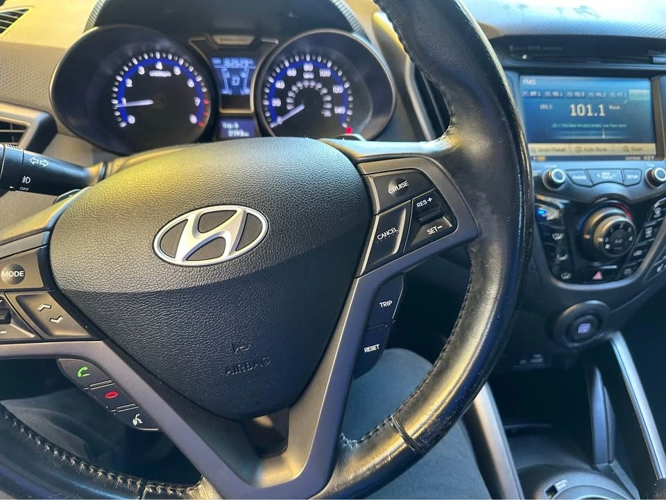 2014 Hyundai Veloster - Image 11 of 17