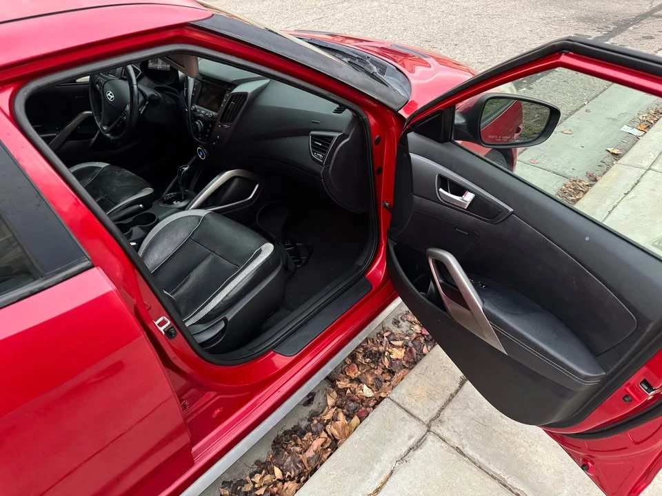 2014 Hyundai Veloster - Image 11 of 12