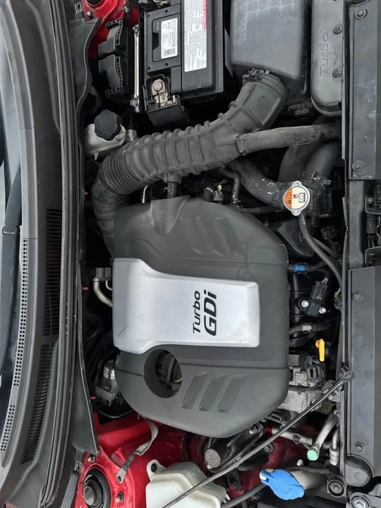 2014 Hyundai Veloster - Image 9 of 12