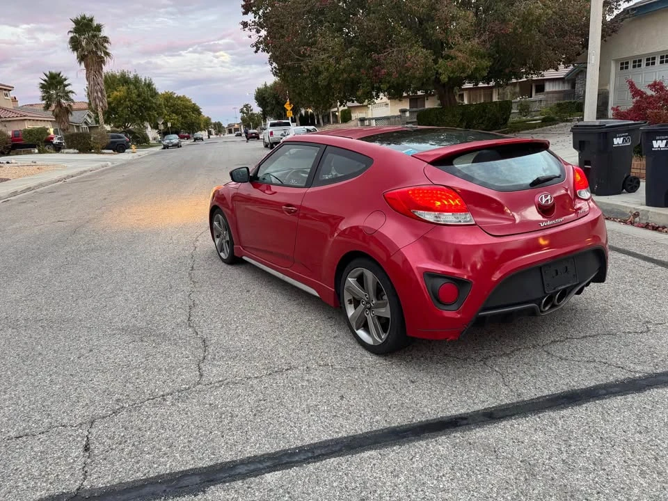 2014 Hyundai Veloster - Image 2 of 12