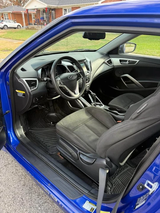 2014 Hyundai Veloster - Image 12 of 16