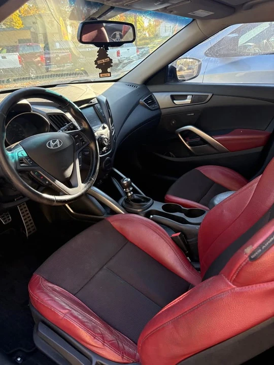 2014 Hyundai Veloster - Image 2 of 12