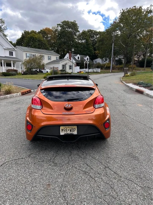 2014 Hyundai Veloster - Image 2 of 7
