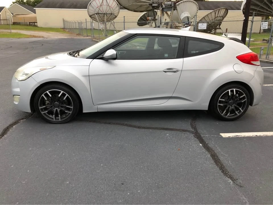 2014 Hyundai Veloster - Image 9 of 14