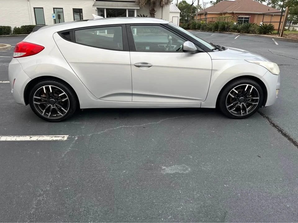 2014 Hyundai Veloster - Image 5 of 14