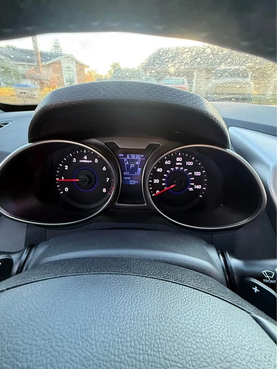 2014 Hyundai Veloster - Image 11 of 18