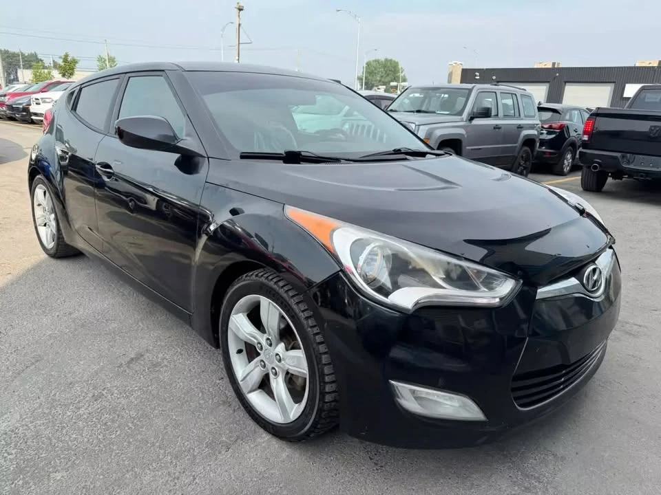 2014 Hyundai Veloster - Image 2 of 12