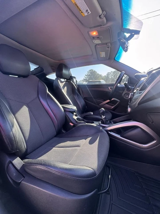 2014 Hyundai Veloster - Image 9 of 15