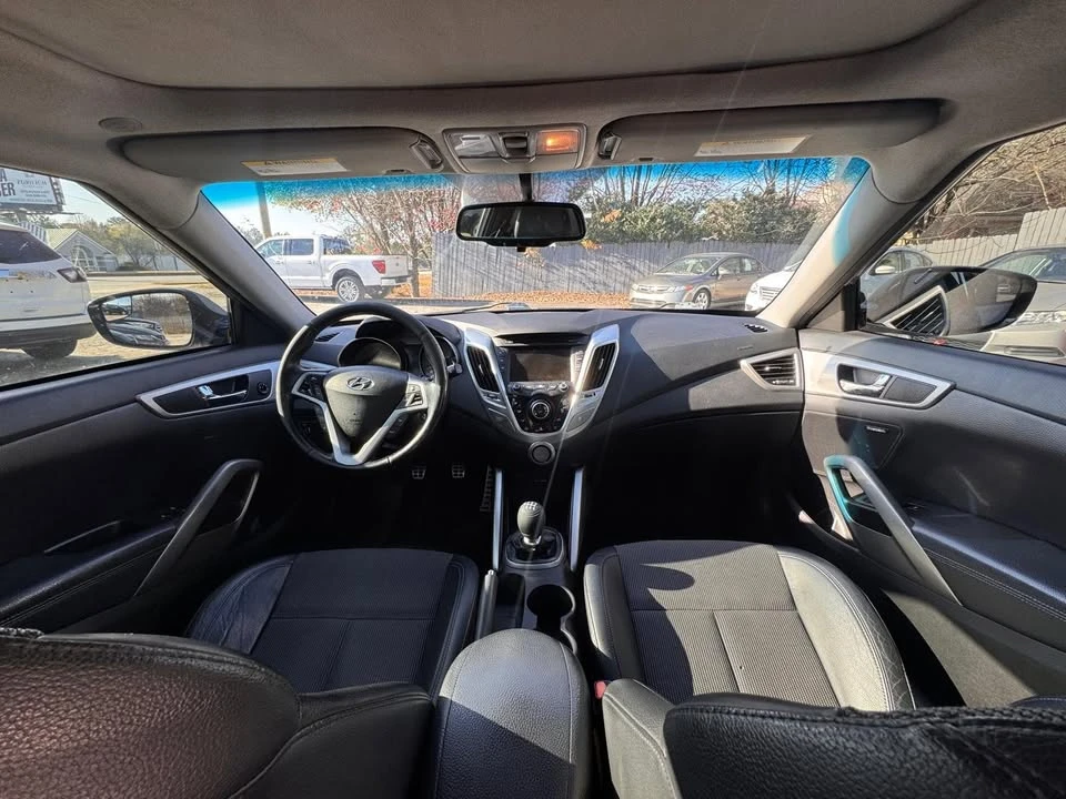 2014 Hyundai Veloster - Image 11 of 15