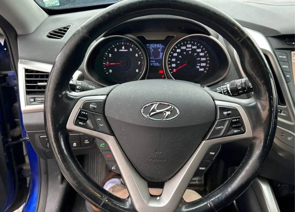 2014 Hyundai Veloster - Image 9 of 11