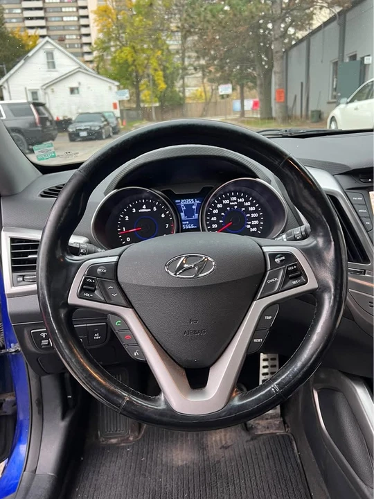 2014 Hyundai Veloster - Image 10 of 19