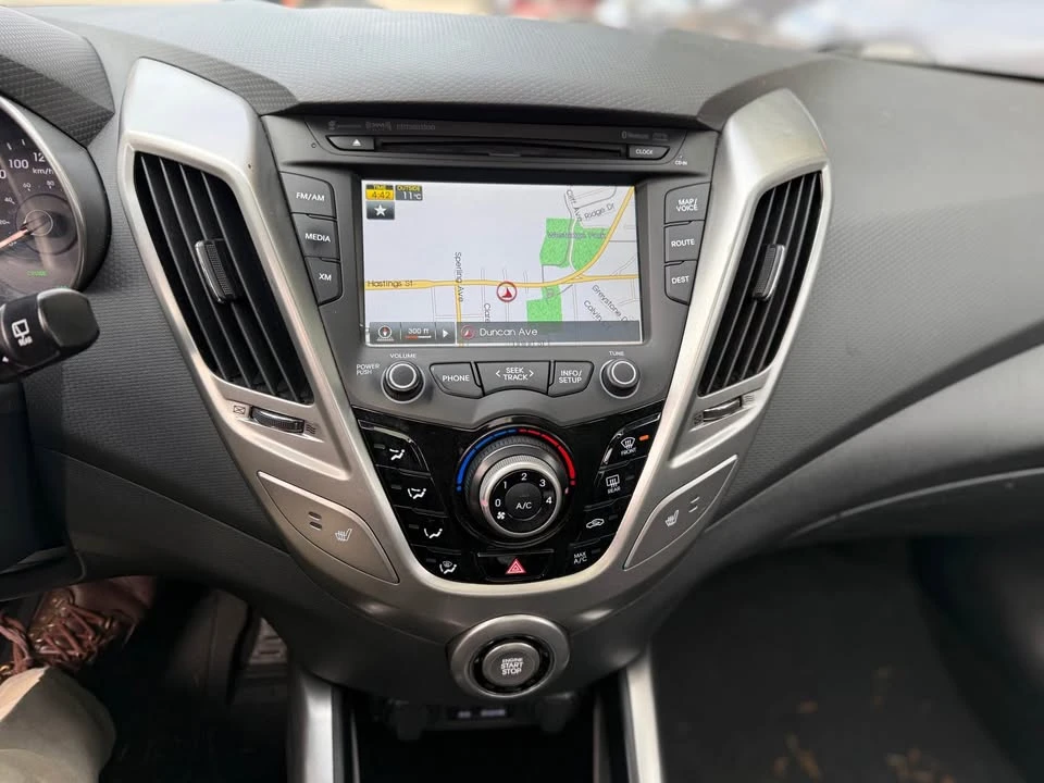 2014 Hyundai Veloster - Image 14 of 16