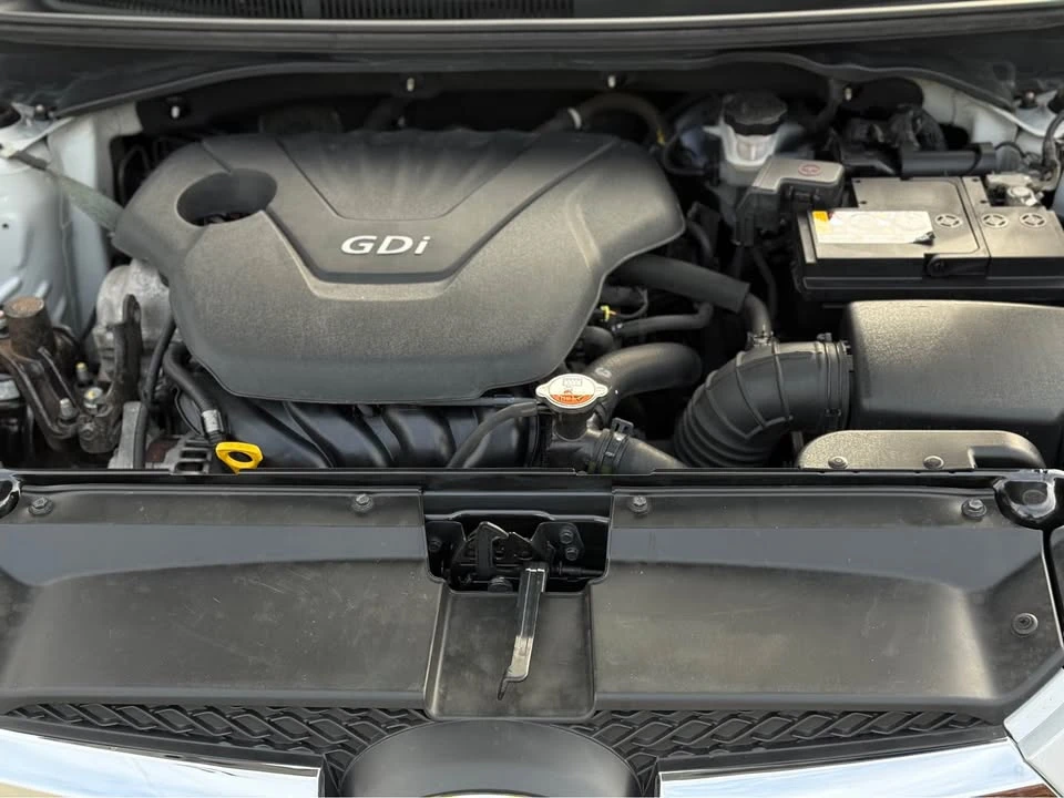 2014 Hyundai Veloster - Image 12 of 16