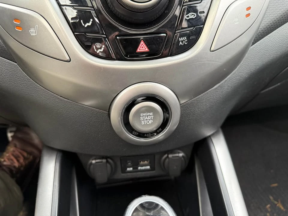 2014 Hyundai Veloster - Image 16 of 16