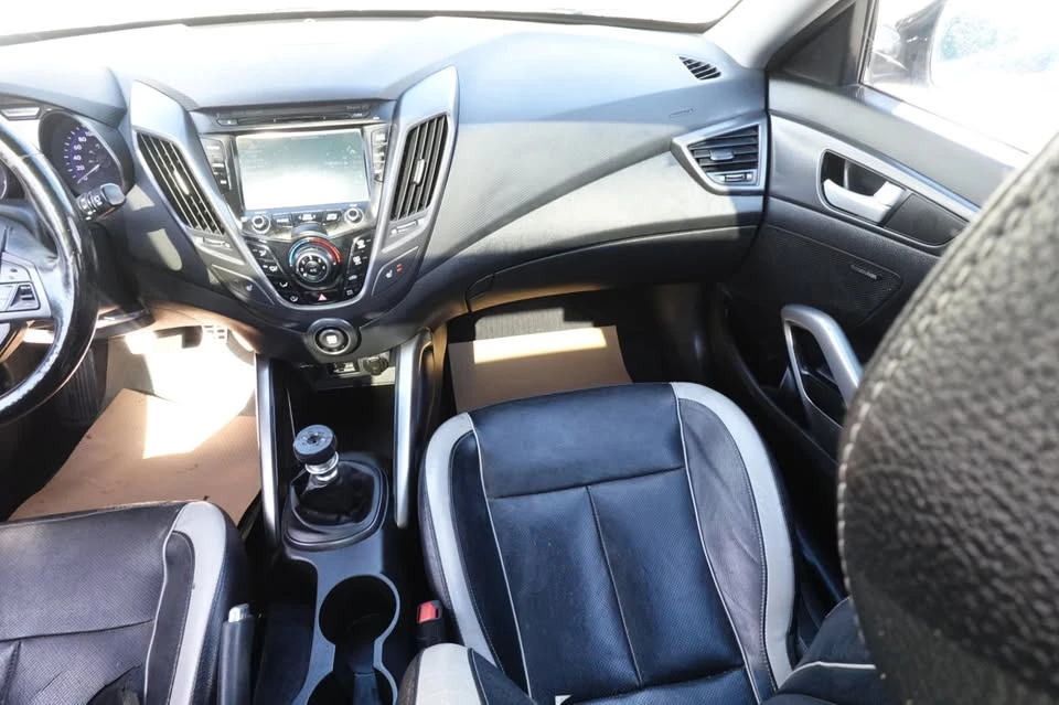 2014 Hyundai Veloster - Image 12 of 20