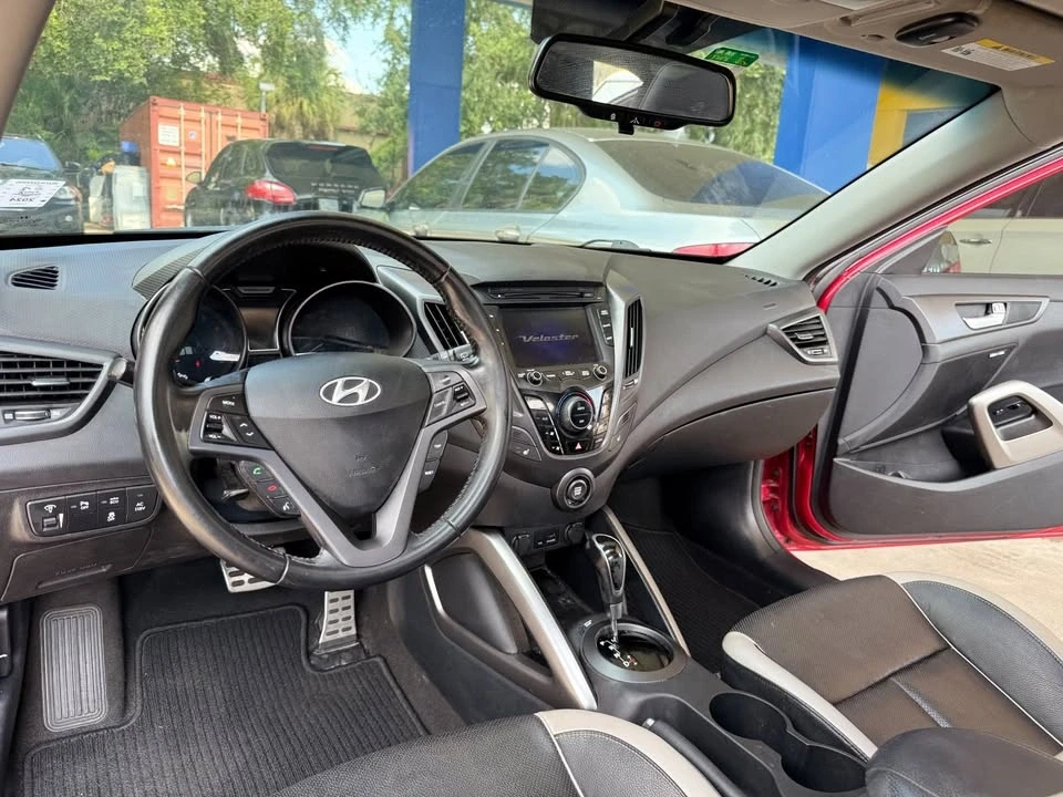 2014 Hyundai Veloster - Image 13 of 18