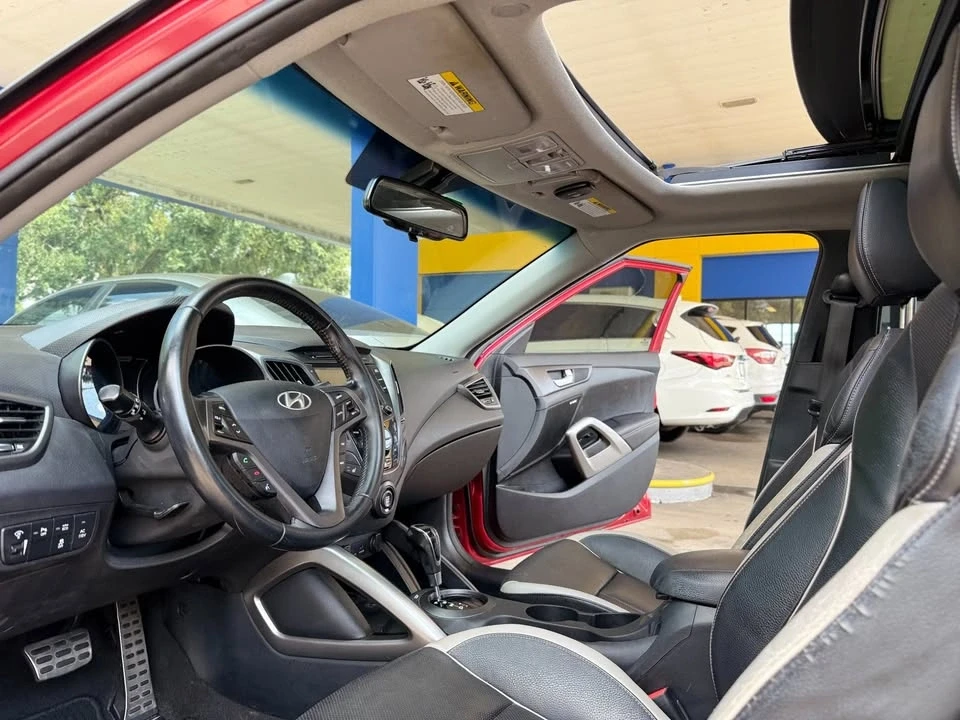 2014 Hyundai Veloster - Image 15 of 18