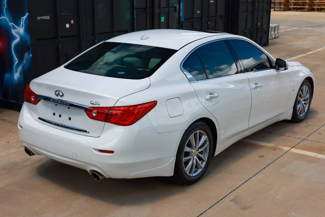 2014 Infiniti Q50 - Image 11 of 31