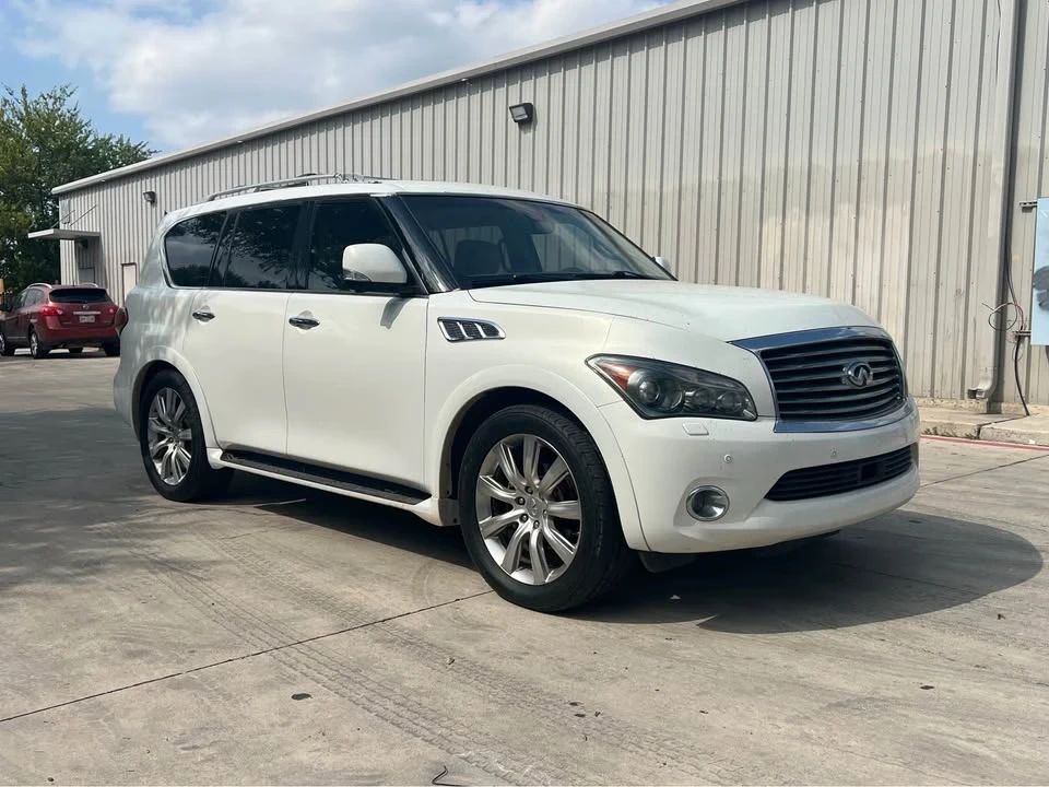 2014 Infiniti QX80 - Image 2 of 10