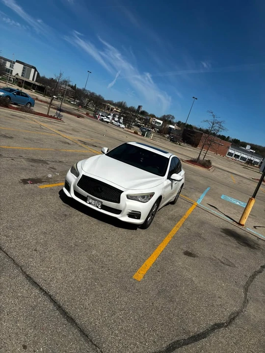 2014 Infiniti Q50 - Image 3 of 4