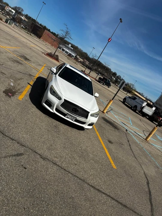 2014 Infiniti Q50 - Image 2 of 4