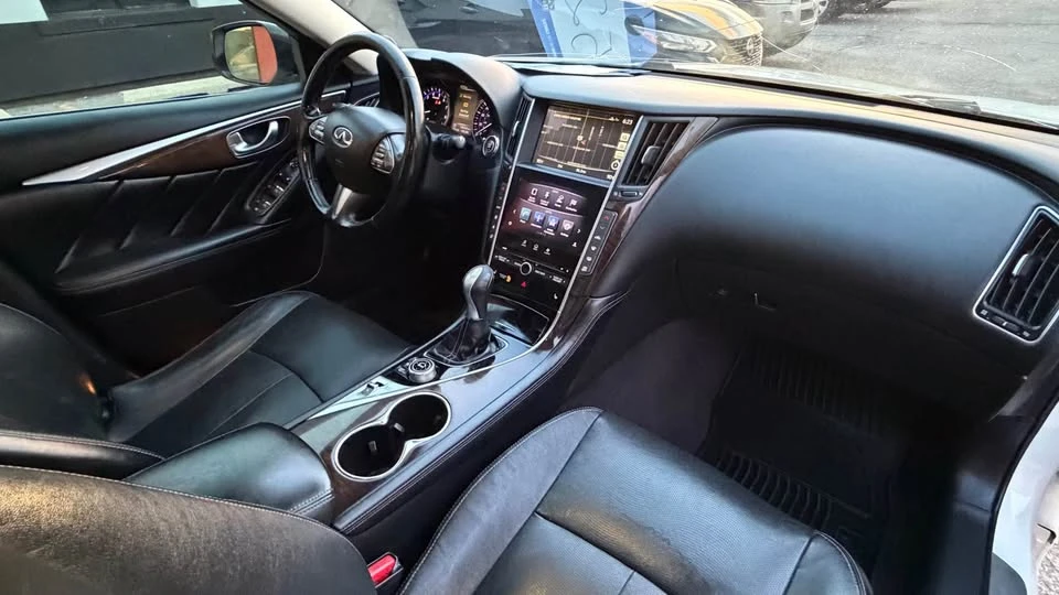 2014 Infiniti Q50 - Image 10 of 18
