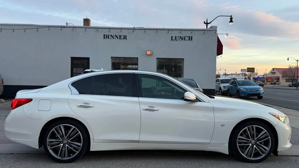 2014 Infiniti Q50 - Image 2 of 18