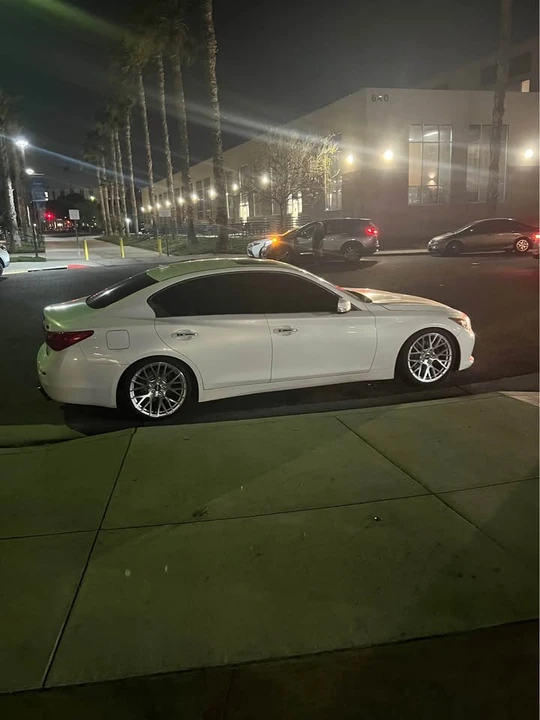 2014 Infiniti Q50 - Image 2 of 3