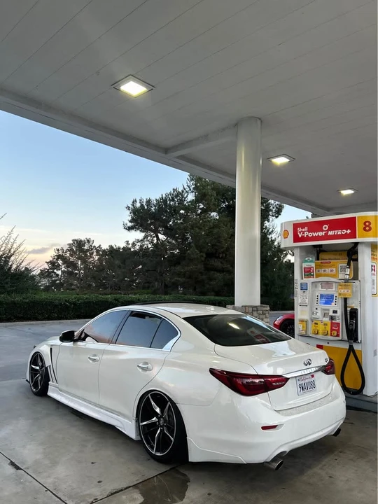 2014 Infiniti Q50 - Image 2 of 20