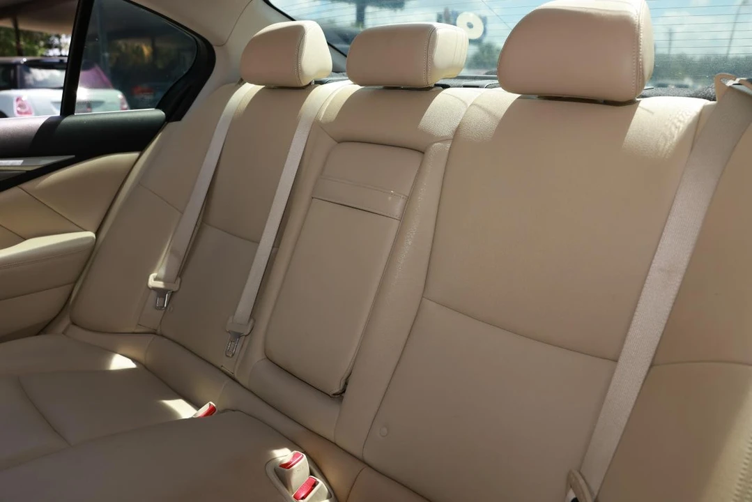 2014 Infiniti Q50 - Image 8 of 31