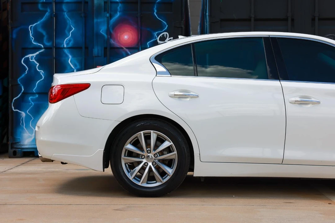 2014 Infiniti Q50 - Image 20 of 31