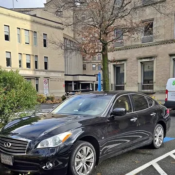 2014 Infiniti Q70 3.7 Sedan 4D