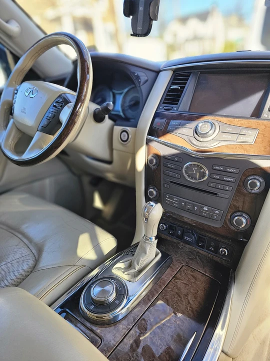 2014 Infiniti QX80 - Image 10 of 12