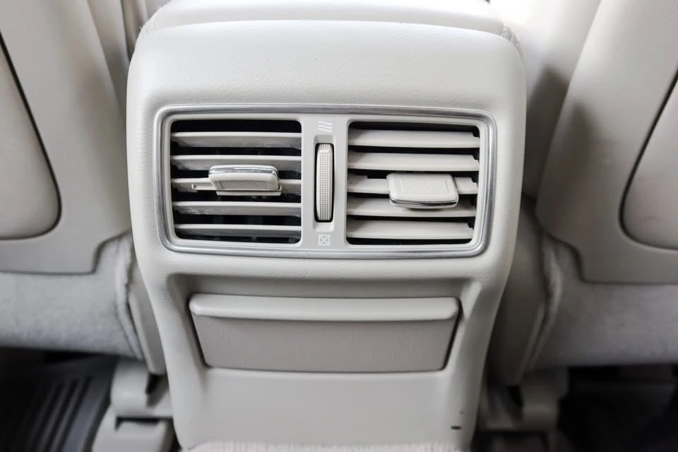 2014 Infiniti Q50 - Image 15 of 20