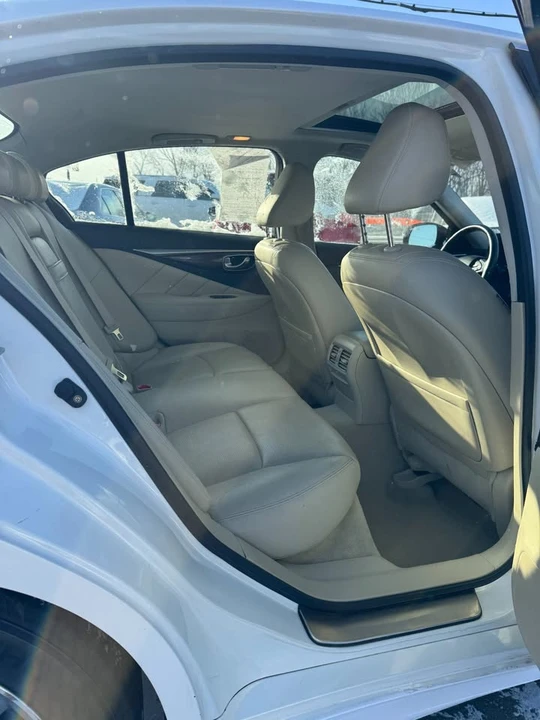 2014 Infiniti Q50 - Image 10 of 13