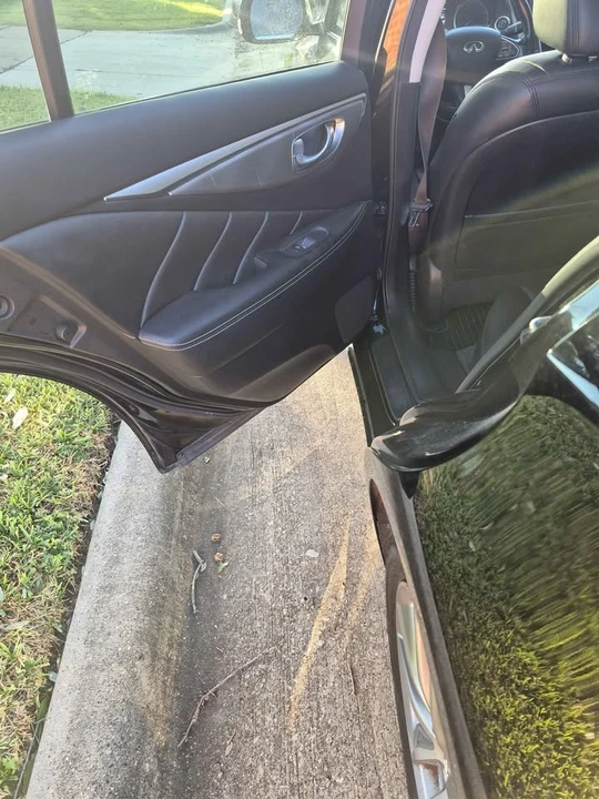 2014 Infiniti Q50 - Image 11 of 17