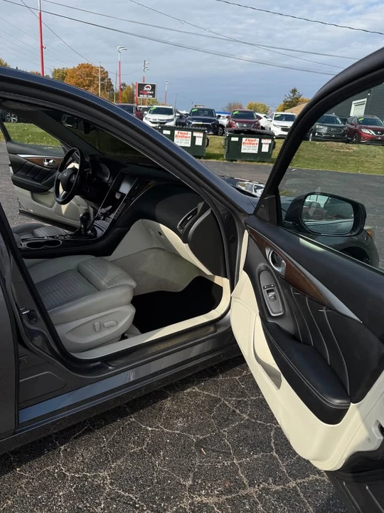 2014 Infiniti Q50 - Image 10 of 11