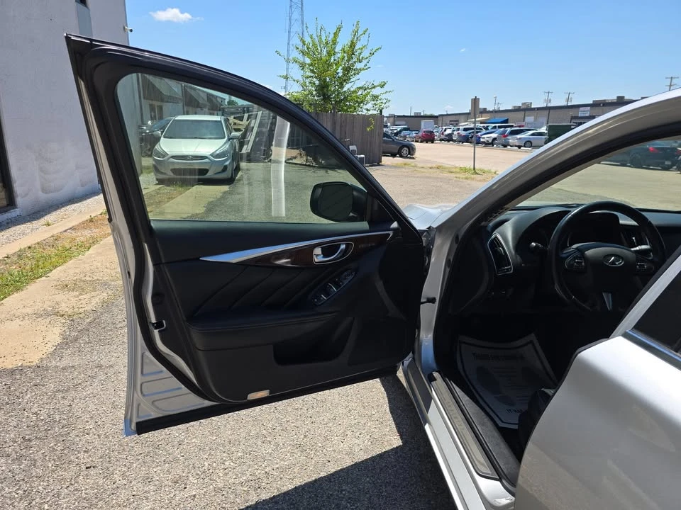 2014 Infiniti Q50 - Image 9 of 20