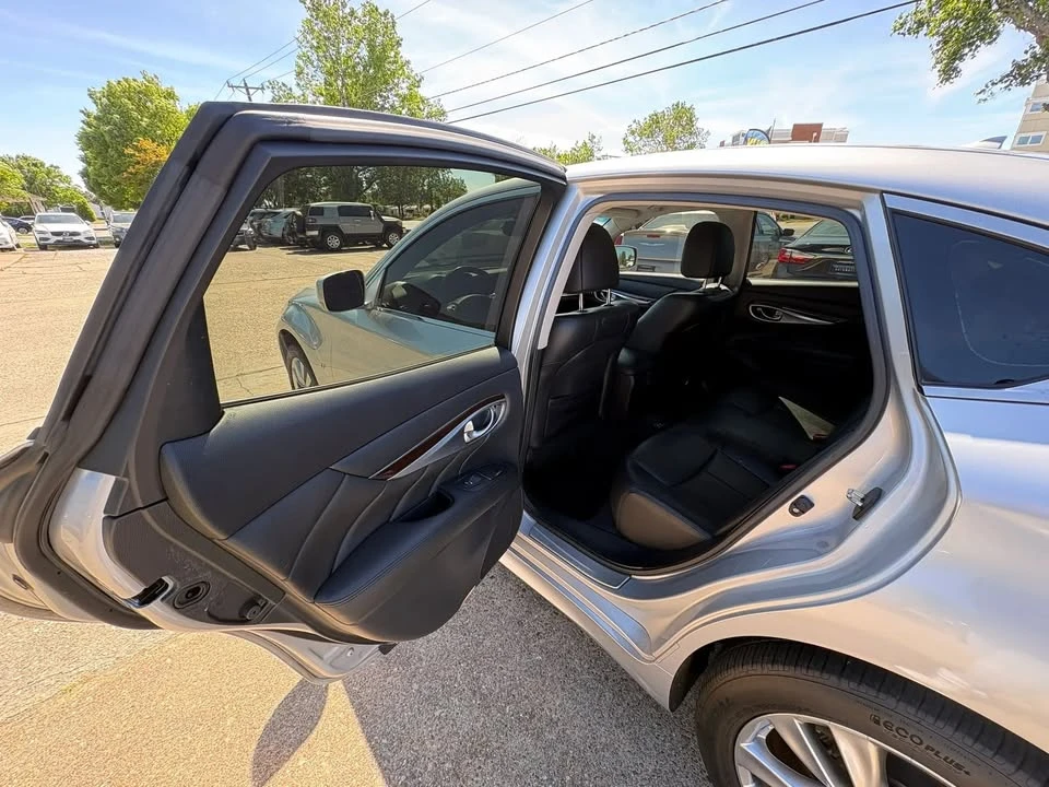 2014 Infiniti M/Q70 4th Gen - Image 16 of 19