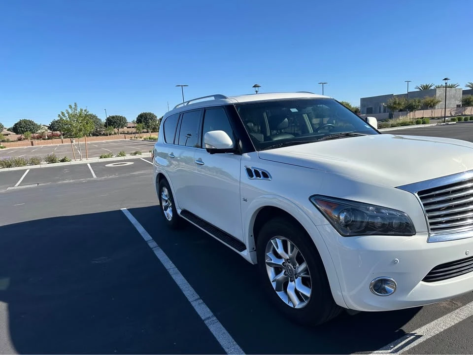 2014 Infiniti QX80 - Image 2 of 14