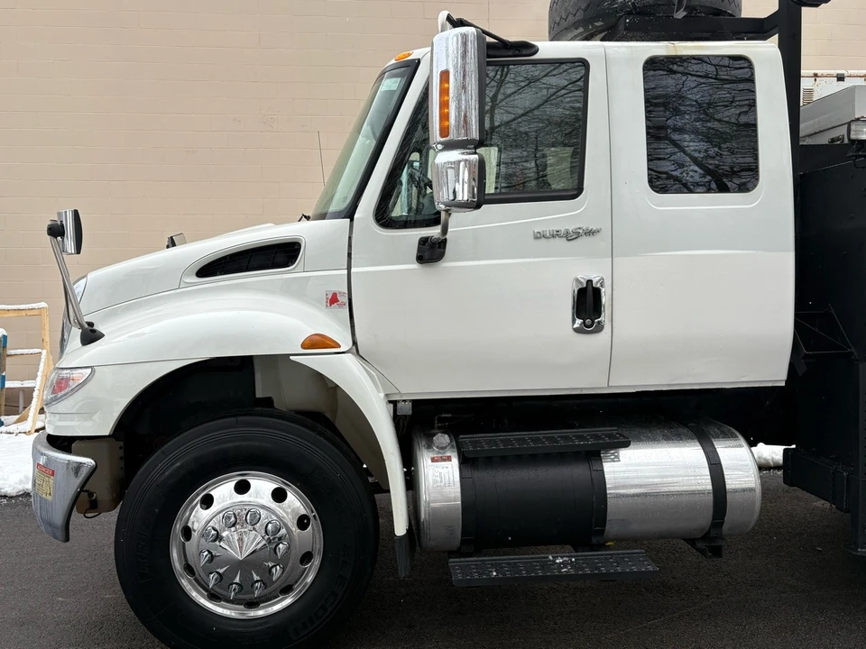 2014 International 4300 - Image 2 of 21