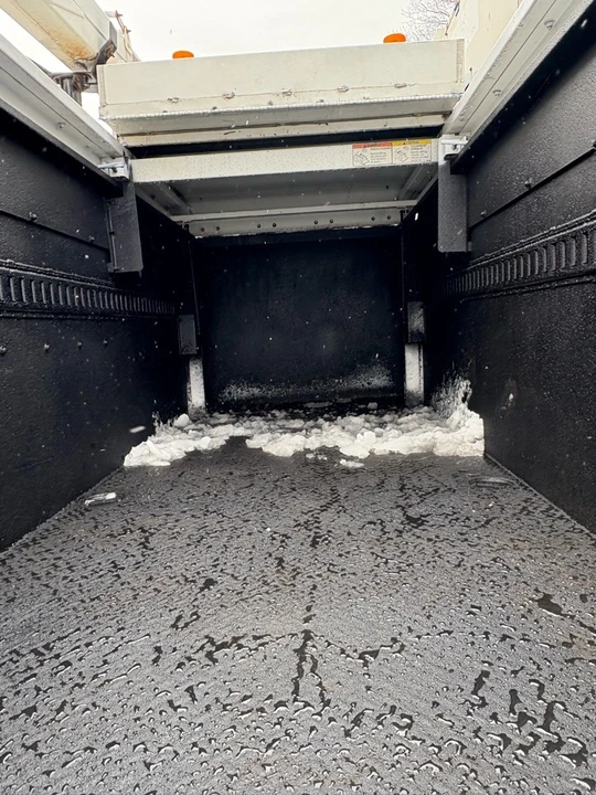 2014 International 4300 - Image 16 of 21